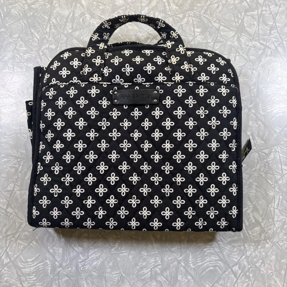 Vera Bradley Hanging Travel Organizer Bag Black White Quilted Floral Toiletry